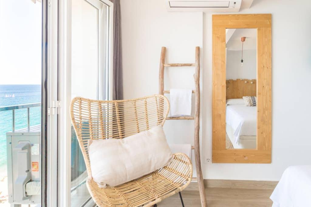 Coconut Beach Boutique Studio Кастел Пладжа де Аро Екстериор снимка